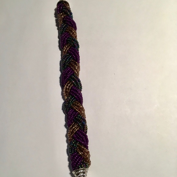 Gold and amethyst color beaded bracelet. - Picture 2 of 2